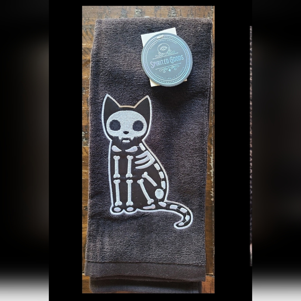 Black Cat Skeleton Halloween Towel (Set of 2) by Spirited Goods NWT!